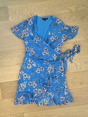 Banana Republic Blue, Red and White Floral Wrap Dress
